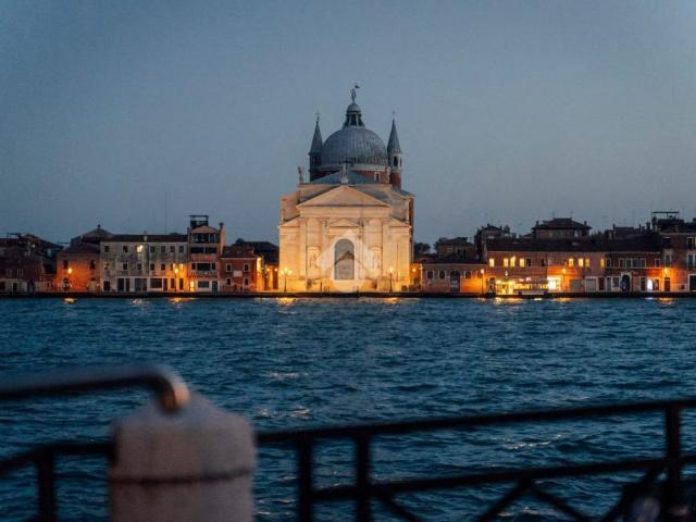 Locale Commerciale in vendita a Venezia