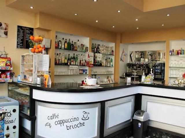 Locale Commerciale in vendita a Centro, Piemonte