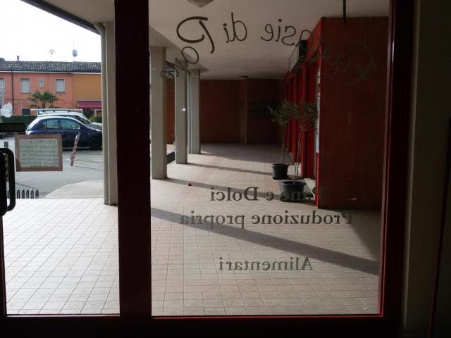 Locale Commerciale in vendita a Vicenza, Veneto