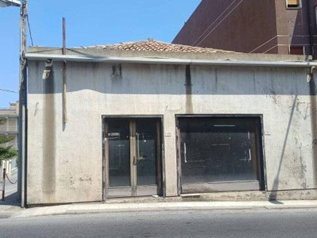 Locale Commerciale in vendita a Villafranca Tirrena, Sicilia