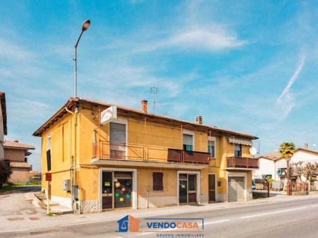 Locale Commerciale in vendita a Piemonte, Cuneo