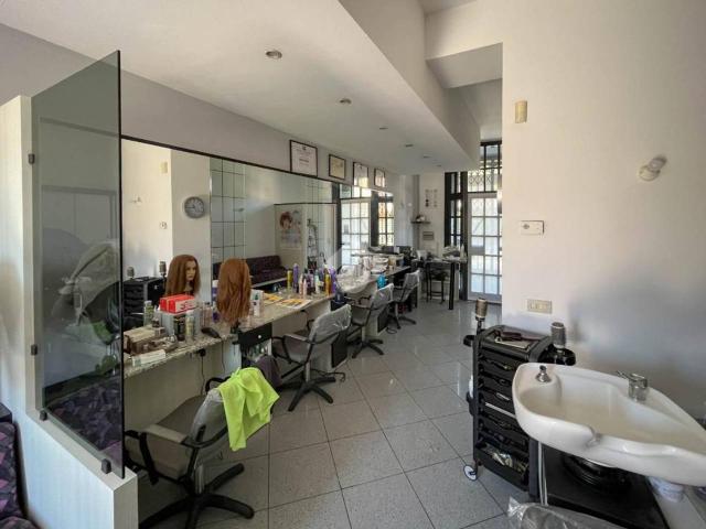 Locale Commerciale in vendita a San Maurizio, Vimercate
