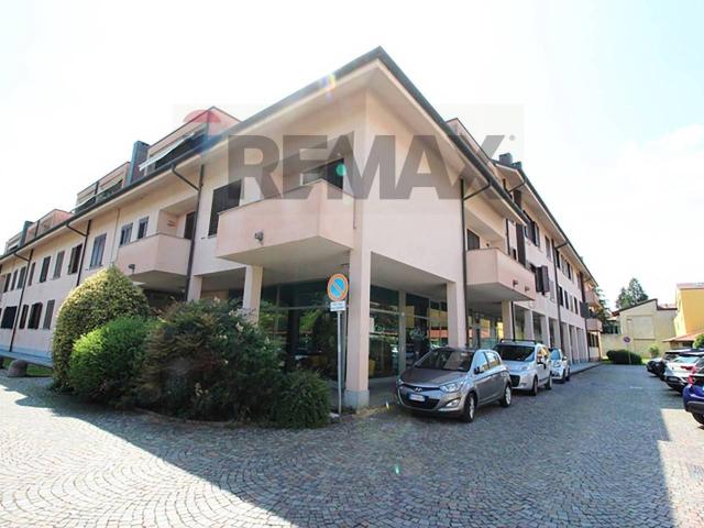 Locale Commerciale in vendita a Oldaniga, Vimercate