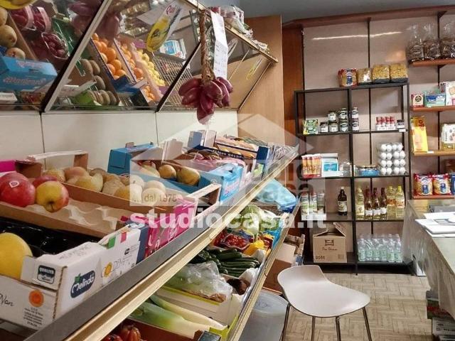 Locale Commerciale in vendita a Vistarino, Lombardia