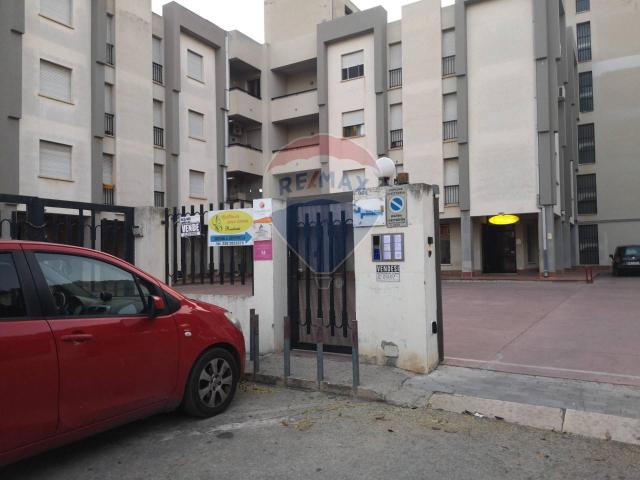 Locale Commerciale in vendita a Vittoria, Sicilia