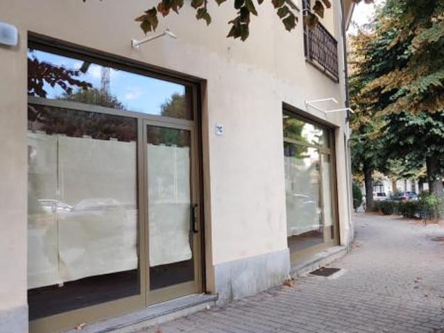 Locale Commerciale in vendita a Benvenuti, Voghera