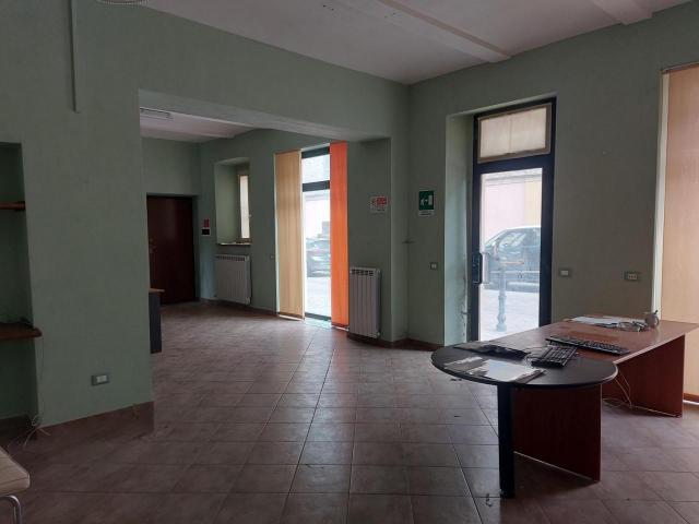 Locale Commerciale in vendita a Piemonte, Alessandria