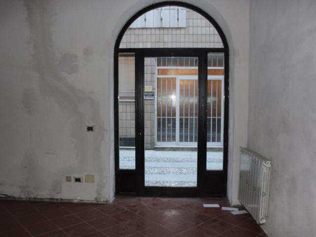 Locale Commerciale in vendita a Sacro Cuore, Piemonte