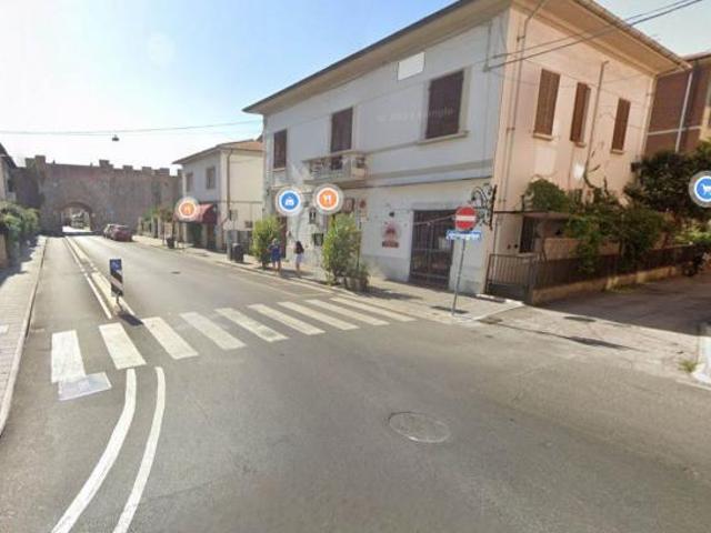 Locale Commerciale in vendita a Cisanello, Pisa