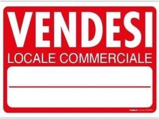 Locale Commerciale in vendita a San Carlo, Marina Di Massa