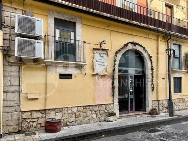 Locale Commerciale in vendita a Monterosso Almo, Sicilia