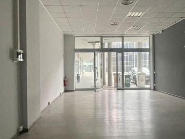 Locale Commerciale in vendita a San Giorgio Di Mantova, Lombardia