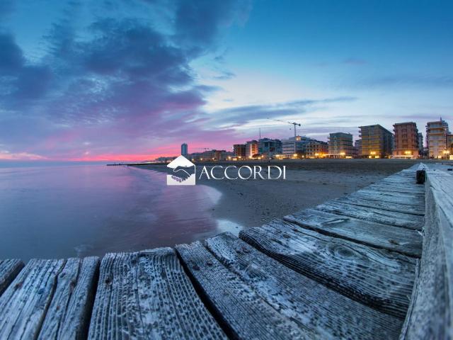 Locale Commerciale in vendita a Jesolo, Veneto