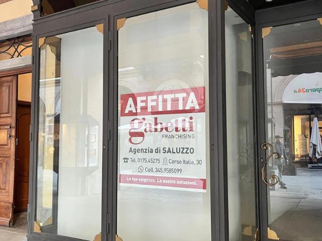 Locale Commerciale in affitto a Piemonte, Cuneo