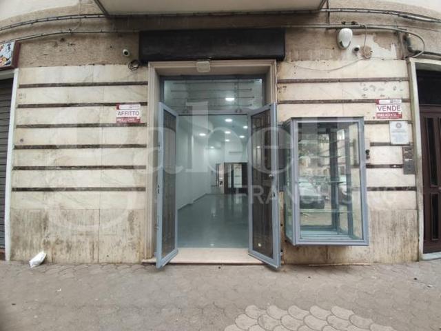 Locale Commerciale in affitto a Puglia, Foggia