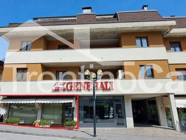 Locale Commerciale in vendita a Comunità delle Giudicarie, Tione Di Trento