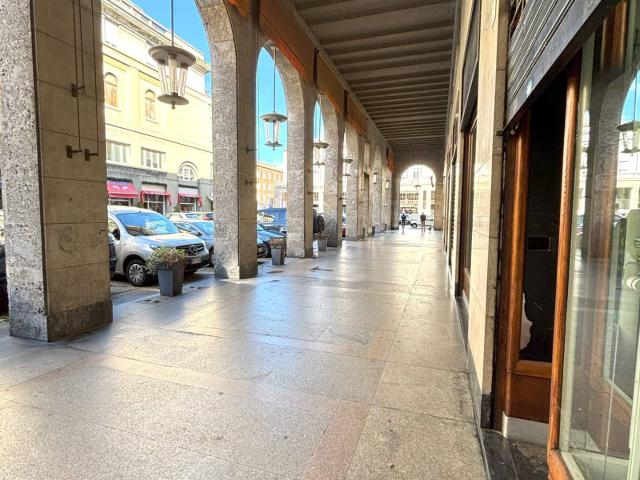 Ufficio in vendita a Centro, Piemonte