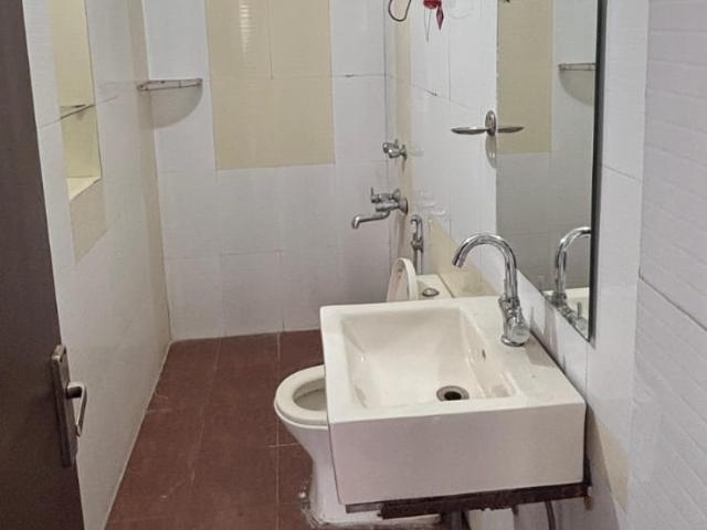 Property for rent in Deri
