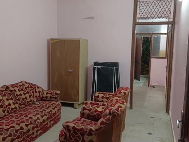 Property for rent in Deri