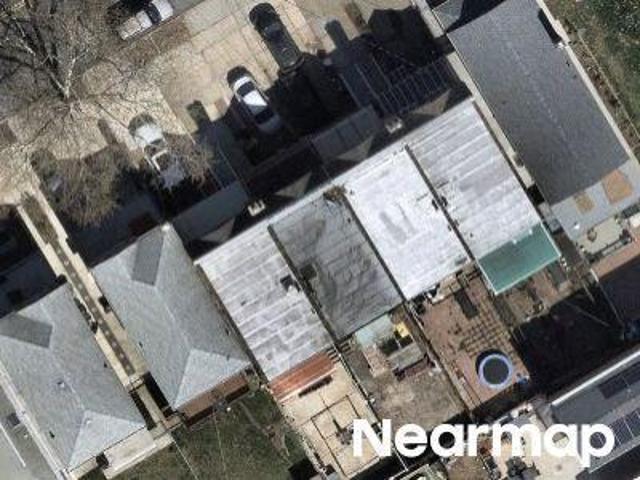 House for sale in The Bronx, Arverne