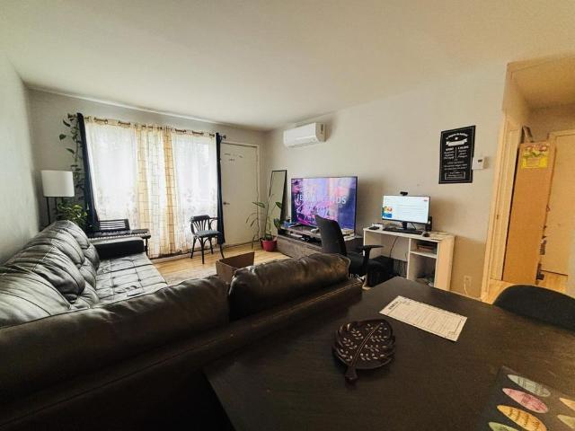 Apartment for rent in Sainte-Foy–Sillery–Cap-Rouge, Québec
