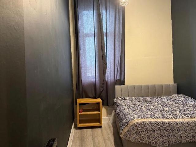 Apartment for rent in Charleston, Paisley