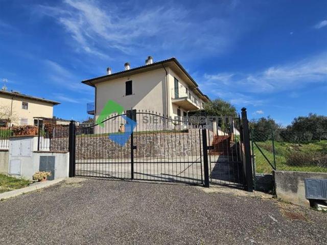 Appartamento in vendita a Lucignano, Toscana