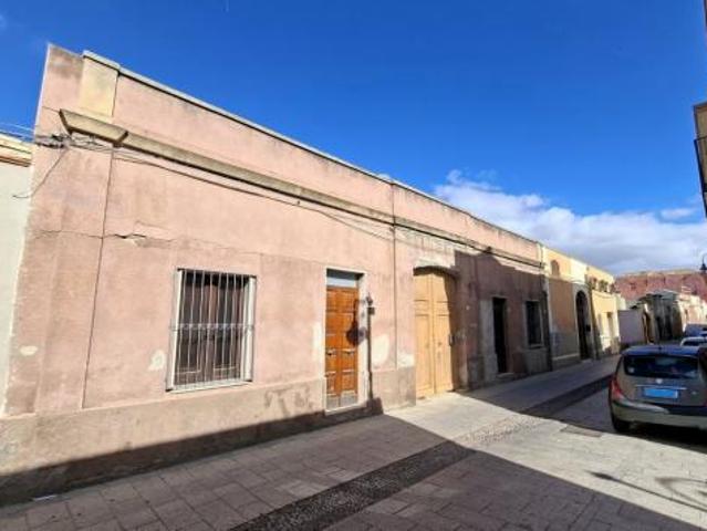 Villa Indipendente in vendita a Is Pardinas, Quartu Sant'elena
