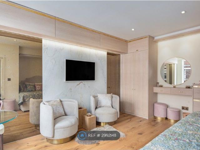 Studio for rent in Chelsea, Greater London