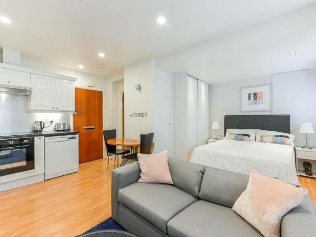 Apartment for rent in Chelsea, Greater London