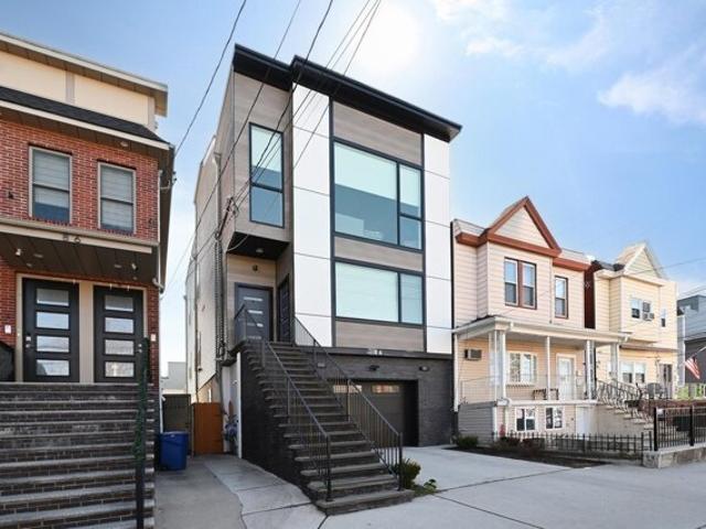 Condo for sale in Hudson, New Jersey