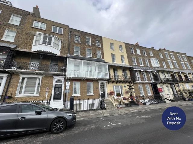 Apartment for rent in East Cliff, Acol