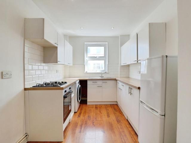 House for rent in Alton Barnes, Essex