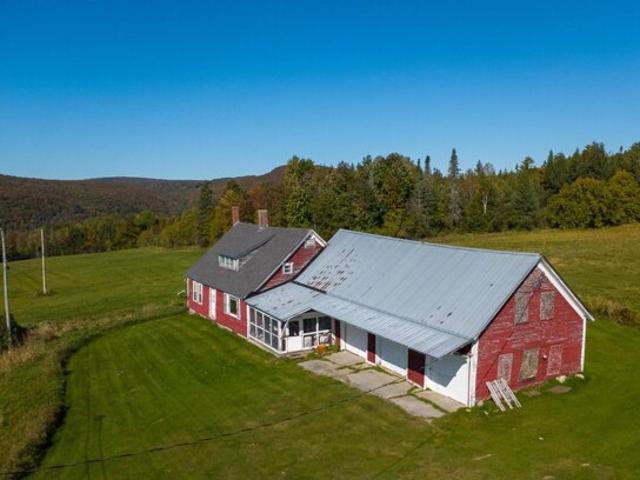 House for sale in Sheffield, Caledonia County