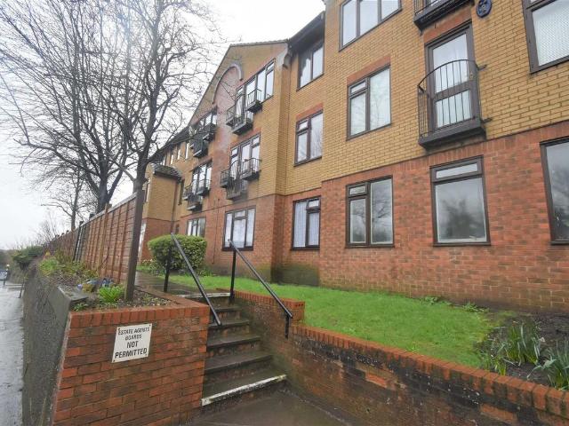 House for rent in Swanscombe and Greenhithe, Monks Orchard