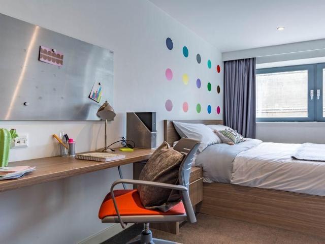 Studio for rent in Cowcaddens, Scotland