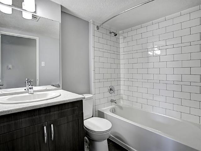 Apartment for rent in Burlington, Golden Horseshoe