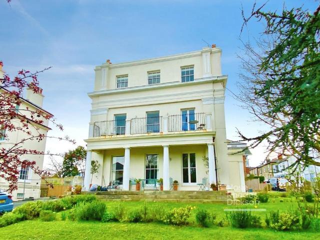 Apartment for rent in Oakfield, Ryde