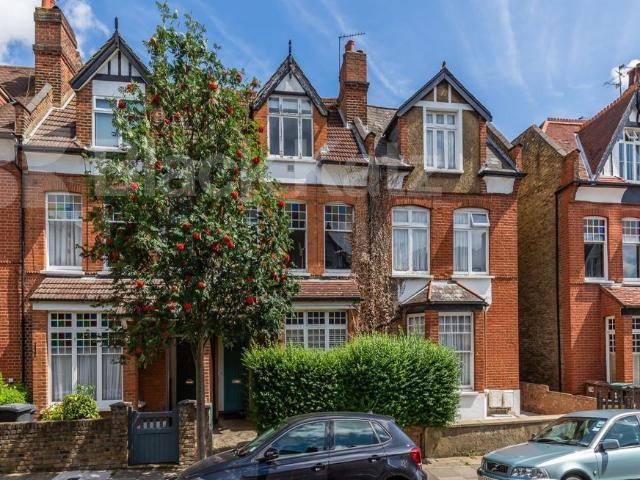 Apartment for rent in Hornsey, Greater London