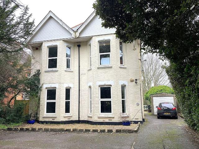 Apartment for rent in Branksome, Poole