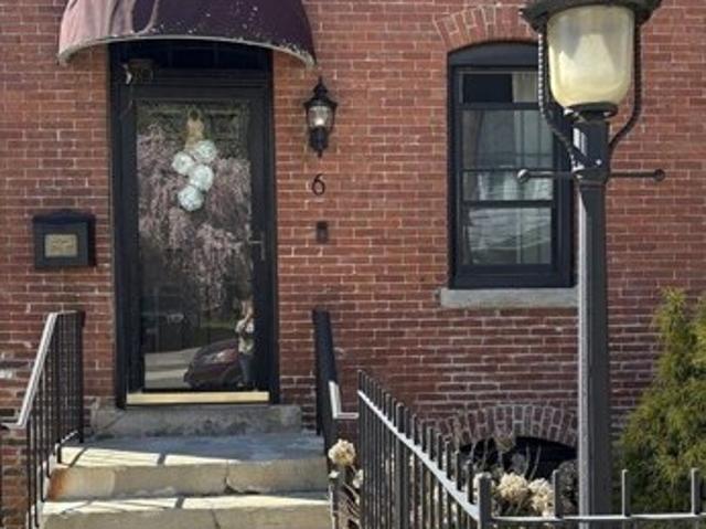 Condo for sale in Clinton, Massachusetts