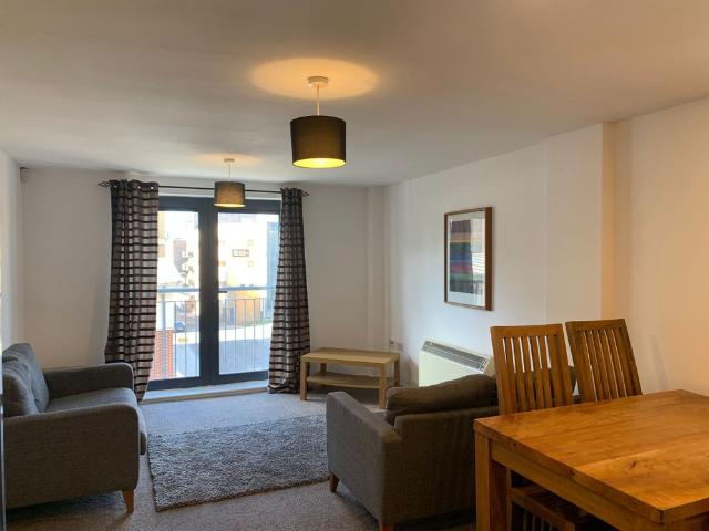 Apartment for rent in Chinatown, Calderstones