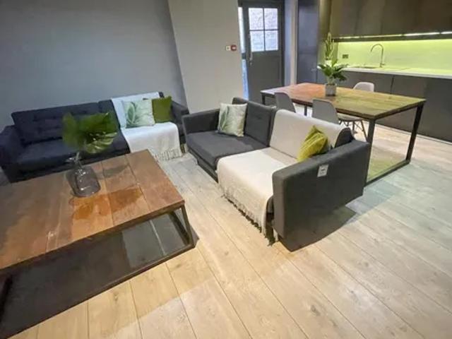 House for rent in Chinatown, Calderstones