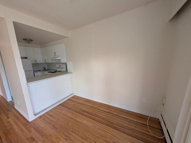 Apartment for rent in Denman Village, Vancouver