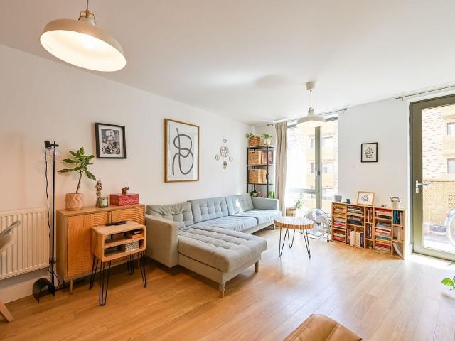 Apartment for rent in Bromley-by-Bow, Poplar Grove