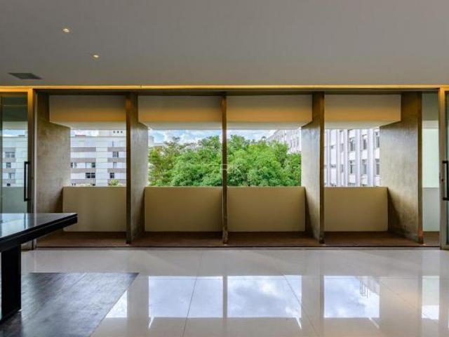 Apartamento venda em SQS 210, Plano Piloto