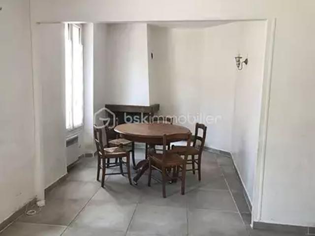 Maison vente à Fontainebleau, Montcourt-fromonville