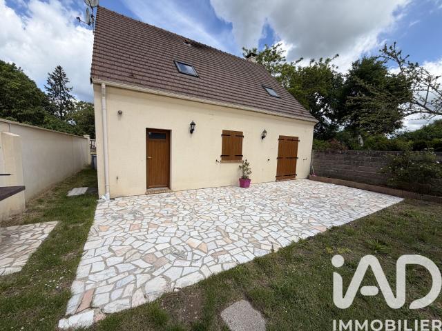 Maison vente à Fontainebleau, Montcourt-fromonville