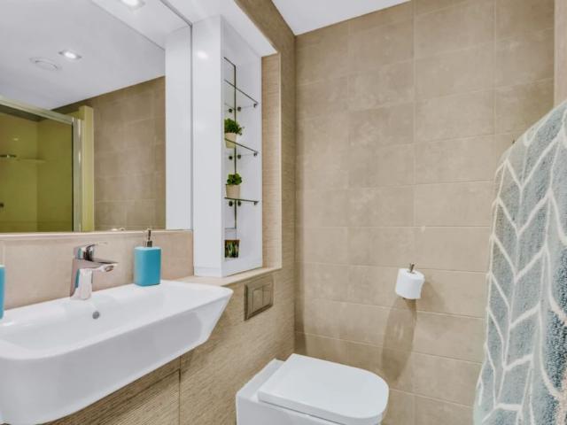 Studio for rent in Hyde Park, West Yorkshire