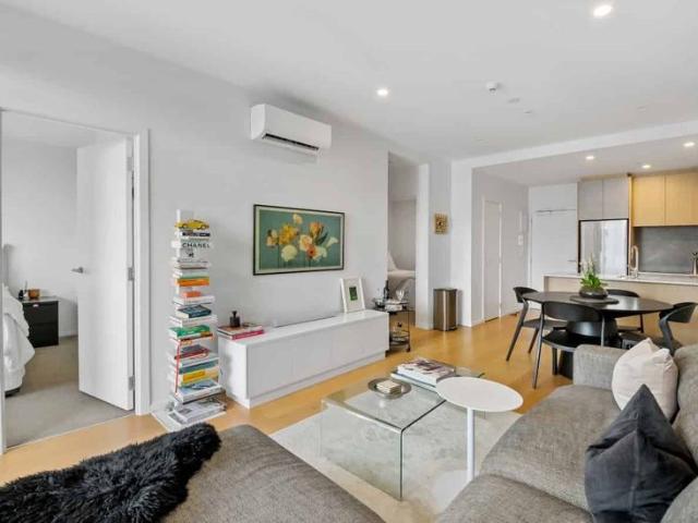 Apartment for rent in Newton, Auckland